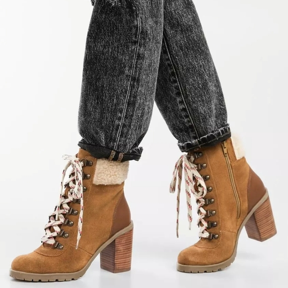 Crevo Joan Leather Ankle Boot sz 8.5 - Picture 2 of 5